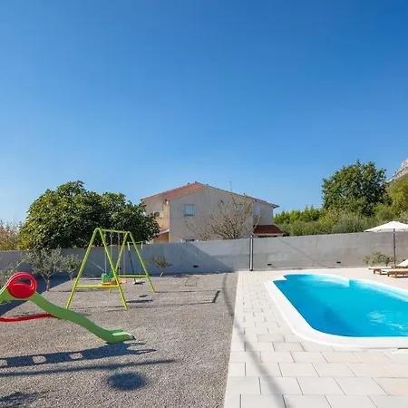 Petra Villa *
