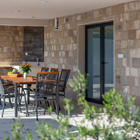 Villa Petra Kastela