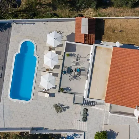 Villa Petra